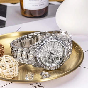 Men's Luxury Quartz Watch Stainless Steel Rhinestone Full Crystal Business Watch Luminous Calendar Round Analogue Wristwatch