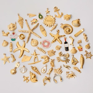 Goldene Edelstahl-Anhänger mit Meeresmotiven und Emaille für DIY-Schmuckkreationen
