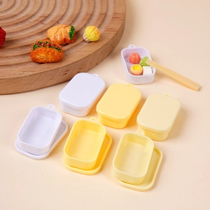Miniatur-Bento-Boxen für Puppenhäuser mit realistischen Essensmodellen und Stäbchen