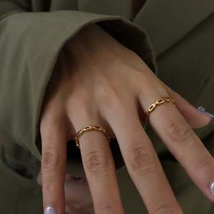 Elegant 18k gold-plated hollow chain ring minimalist stackable jewelry set for women