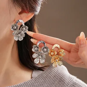 Vintage Hammered Metal Flower Stud Earrings With Silver Earring Post For Women Luxury Texture Floral Cluster Jewelry