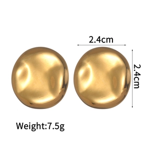 Detailed size and weight specs for gold stainless steel water ripple stud earrings