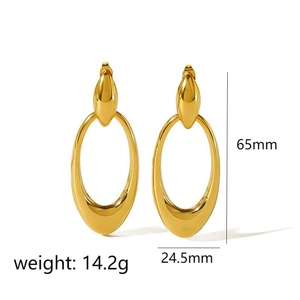 Detailed view of 18k gold plated geometric earrings with 65mm height and 14.2g weight