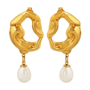 Asymmetric gold geometric earrings with elegant white teardrop freshwater pearls