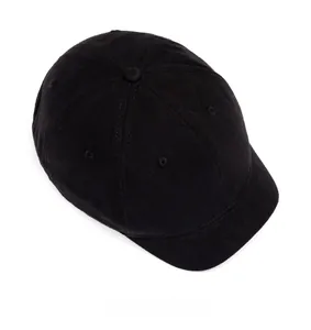Vue de dessus d'une casquette en coton noir à bord court avec œillets d'aération