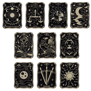 Vintage Emaille-Pins Set mit Tarotkarten-Motiven in Gold und Schwarz, Sonne und Mond