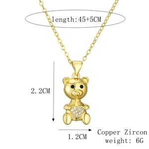 Detaillierte Größenangaben für goldene Bärenkette mit Herz-Zirkon-Anhänger