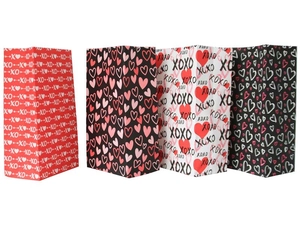 Vierer-Set Valentinstag-Geschenktüten aus Papier mit Herzmustern und XOXO-Motiven