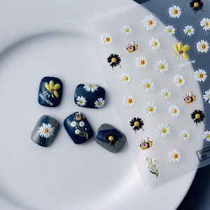 Autocollants 5D pour ongles avec marguerites blanches et tournesols à texture florale 3D
