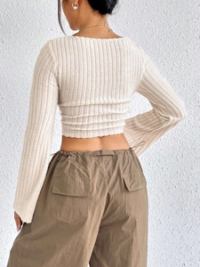 Elegant slim square neck long sleeve top with khaki multi-pocket cargo pants