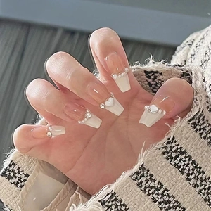 French Tip Press-On-Nägel Medium Sarg Künstliche Nägel Mit 3D-Herz Und Künstliche Perle Nude Pink Eleganter Süßer Stil Für Damen
