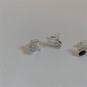 Elegant S925 sterling silver bow earrings with pearls and teardrop cubic zirconia accents