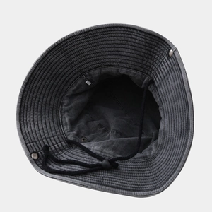 Cappello da pesca grigio scuro con laccio antivento e etichetta taglia 60 per outdoor