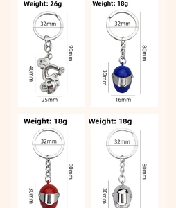 Detailed dimensions of scooter and helmet keychains with weight and size measurements