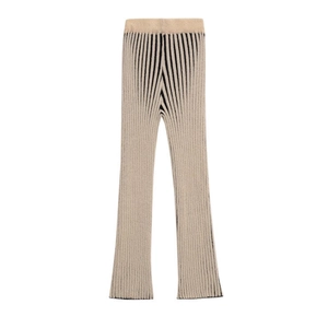 Pantalon en maille évasé à taille haute avec rayures verticales noires en beige