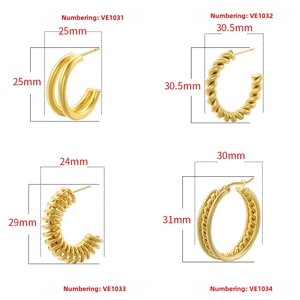 Size specifications for gold C-shaped earrings with measurements for multiple models