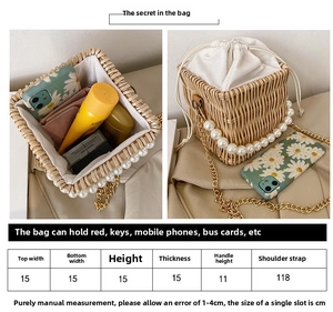 Detailed size guide for the woven straw bag showing dimensions and daily capacity