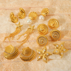 Golden 18K gold-plated stainless steel marine earrings with starfish and shell designs