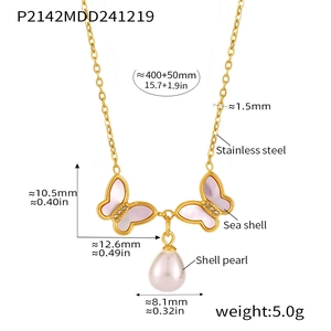 Vue détaillée du collier papillon montrant les dimensions et l'acier plaqué or 18K