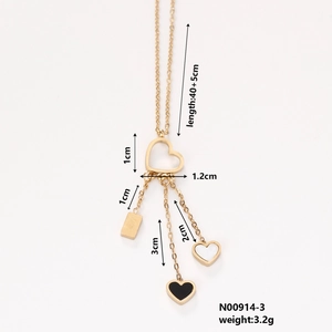 Detailed size specifications for heart pendant necklace with length and weight measurements