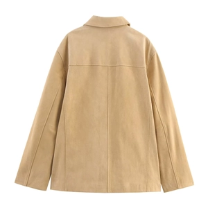 Veste classique en daim camel pour femme avec un col à revers au design minimaliste
