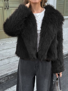 Women's chic black faux fur short coat with fluffy texture for autumn and winter streetwear