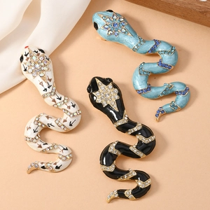 Vintage Alloy Snake Brooch For Women Men Exaggerated Enamel Animal Lapel Pin Rhinestone Inlaid Fashion Jewelry Party Accessory