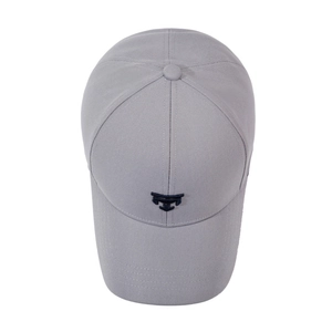 Light grey embroidered baseball cap with arrow logo, casual outdoor sports sun hat for men