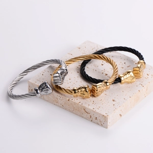 Hip hop style stainless steel boxing glove cable bracelet in gold and silver finish