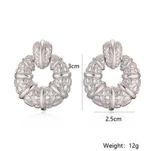 Fashion silver-plated round pendant earrings with embossed texture and 3cm height dimensions