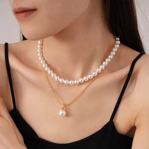 Vintage Layered Necklace With Faux Artificial Pearls And Gold Plated Copper Geometric Pendant For Women Elegant Clavicle Chain