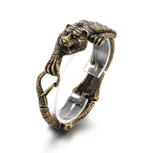 Vintage gold tiger head bracelet in stainless steel with retro engraved scale texture