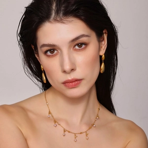 Elegant gold teardrop earrings and layered pearl necklace jewelry set for women