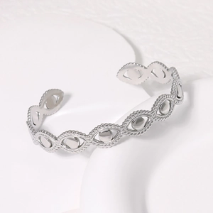 Bracciale rigido aperto in acciaio inossidabile argento con maglie a forma di occhio