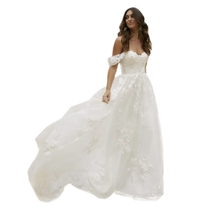 Robe de mariée trapèze blanche à épaules dénudées avec broderie de dentelle et tulle