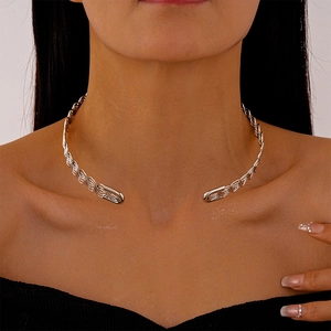 Minimalist silver twist open collar necklace with hollow metallic spiral texture
