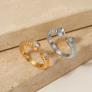 Adjustable stainless steel heart zircon rings with textured band in gold and silver finish
