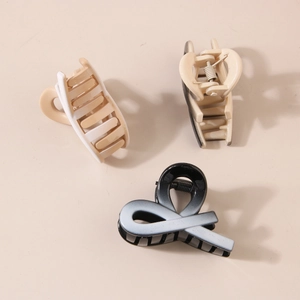 Three-piece set of elegant matte hair claws in beige and gradient neutral shades
