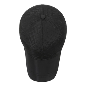 Casquette d'hiver pour homme avec motif matelassé en losange et doublure polaire noire