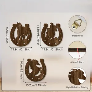 Set decorazione da parete a ferro di cavallo in legno rustico con silhouette di cowboy