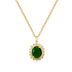 Collana vintage con ciondolo ovale in pietra verde e aureola di diamanti su catena d'oro