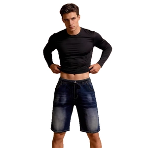 Pantaloncini di jeans casual da uomo con elastico in vita blu scuro e top aderente