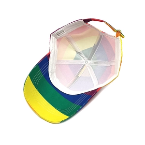 Casquette de baseball arc-en-ciel à six panneaux avec boucle métallique réglable