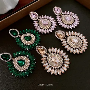 Boucles d'oreilles de luxe en cristal en forme de goutte en émeraude, rose et champagne