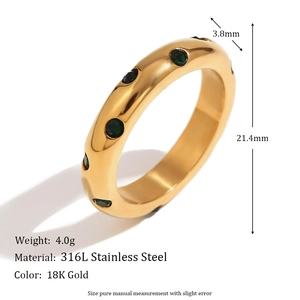 18K vergoldeter Ring aus 316L Edelstahl mit mikro-eingesetzten grünen Edelsteinen für Damen