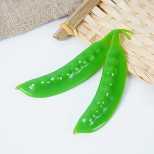 Realistic artificial green PVC pea pods model for home decoration and photography props