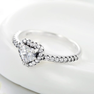 Elegant S925 sterling silver heart-shaped ring with pave-set cubic zirconia accents