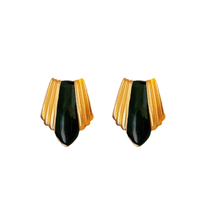 Vintage geometric metal necklace with gold trim and black drip oil in French retro style