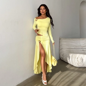 Robe Maxi Sexy Asymétrique À Manches Longues Découpée Fente Haute Bodycon Élastique Moulante Boucle Métallique Fête