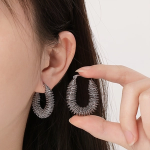 Boucles d'oreilles créoles spirale en acier inoxydable argenté au style audacieux